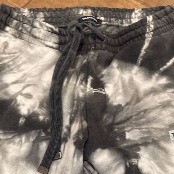Talentless Black Grey and White Tie Dye Sweatpants - Picture 3 of 5